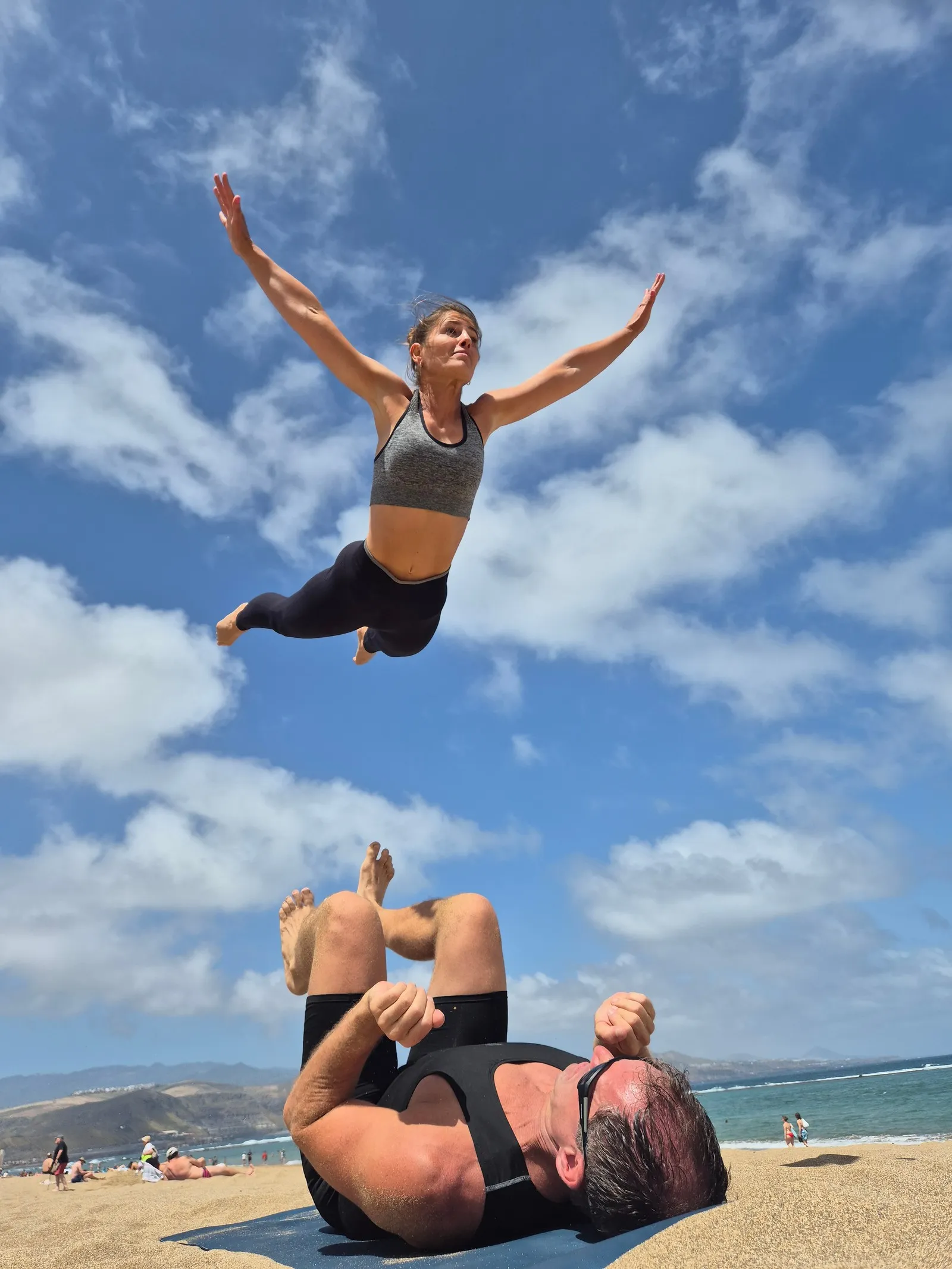 Acro Yoga - bird to bird, Icarian