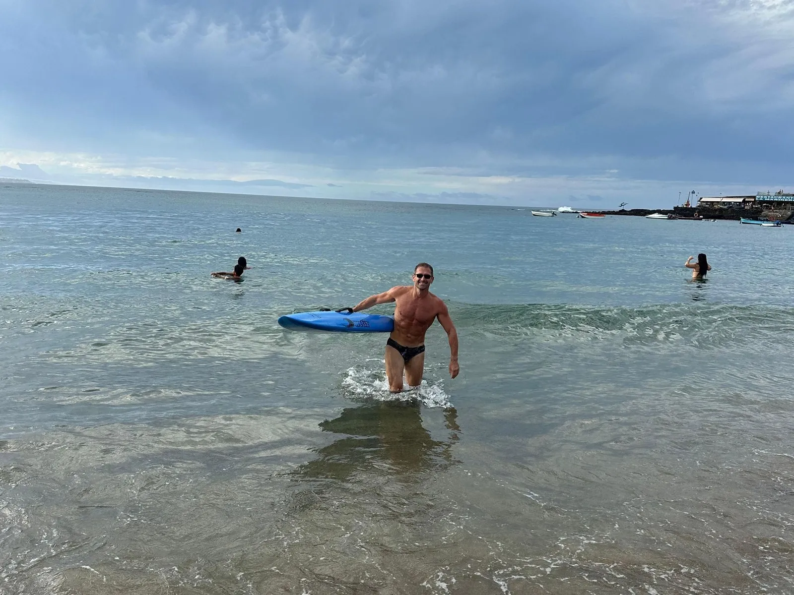 Rescueboarding - carrying the board, rescue board