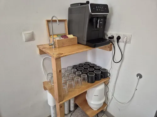 The coffee corner in the dining area at U32: the coffee system, the tea corner and the filtered water tap